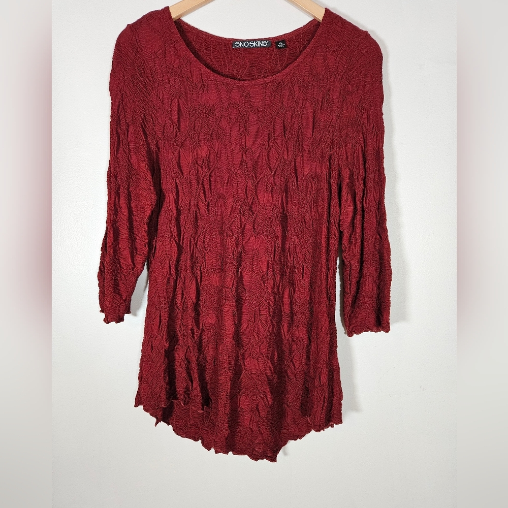 Snoskins XL Popover Tunic Top Red Textured Stretchy Asymmetric Hem